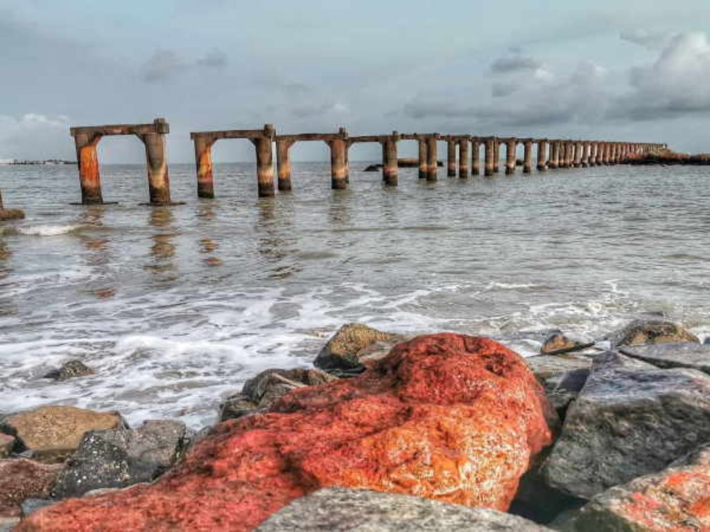 10 Places to Visit in Desaru Johor (2024) malaysia Teluk Ramunia (Jomis Old Jetty)